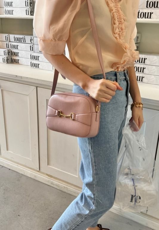 CELINE○クロスボディベルトバッグ○ショルダー調節可能 (CELINE