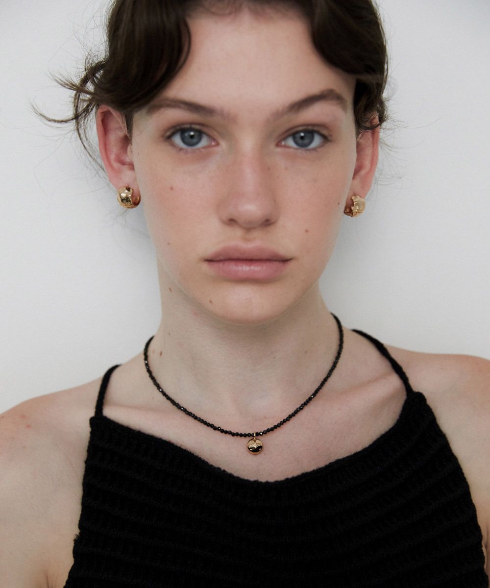 【MIDNIGHT MOMENT】bumpy onetouch earring ピアス★韓国の人気 韓国人気【MIDNIGHT MOMENT】bumpy onetouch earring☆追跡付