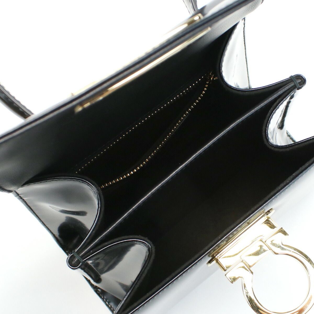 【国内即発】FERRAGAMO ハンドバッグ 21-2193 0749021 NERO 国内即発】FERRAGAMO ハンドバッグ 21-2193 0749021 NERO