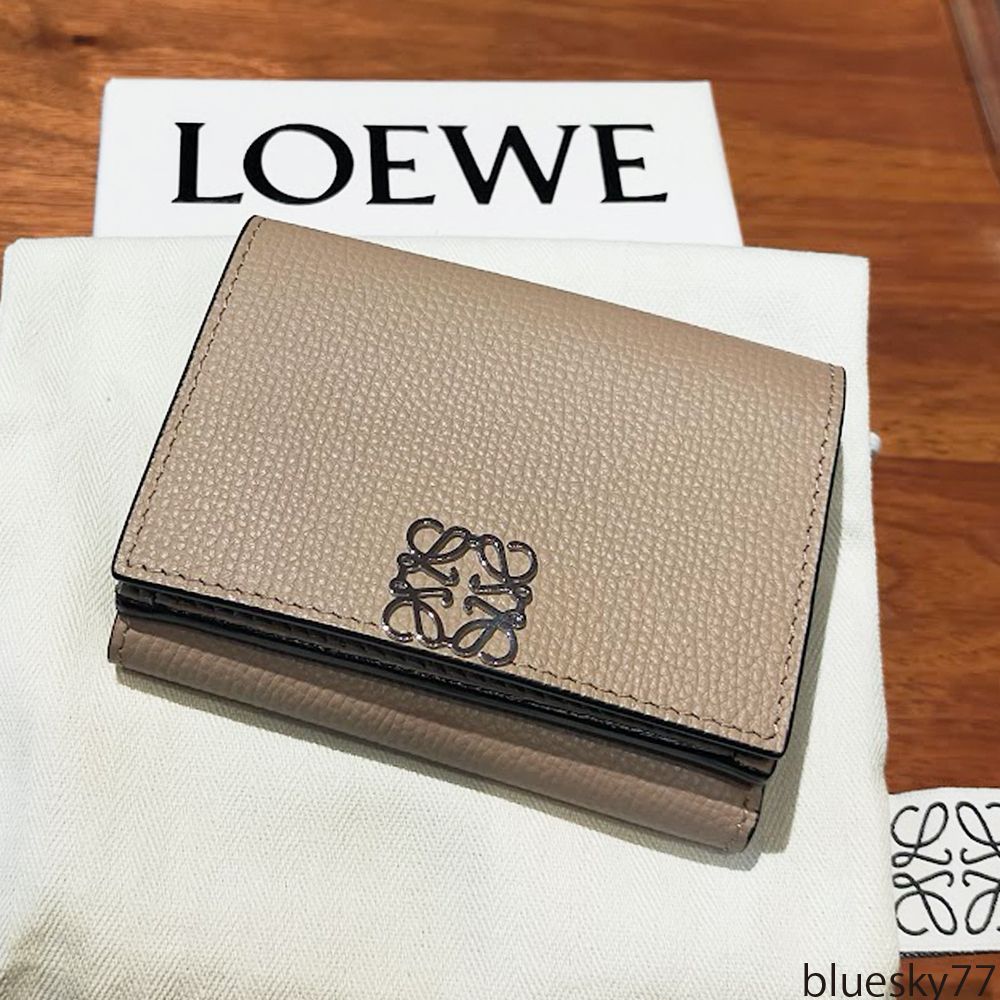 すぐ届く！LOEWE(ロエベ) アナグラム 三つ折り財布 ウォレット