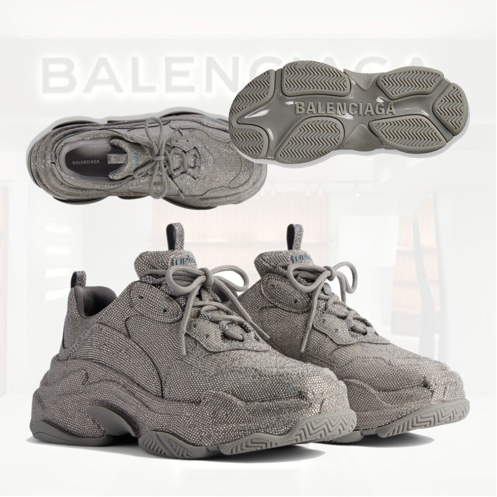 送料込み*BALENCIAGA*TRIPLE S スニーカー ラインストーン付き