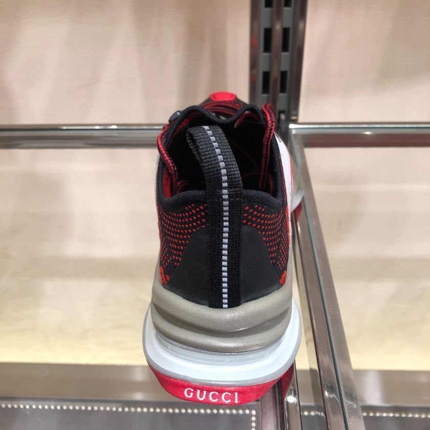 6万取引突破★UPS速達便利用！【GUCCI】RUN PREMIUM_スニーカー 6万取引突破☆UPS速達便利用！【GUCCI☆グッチ】スニーカー