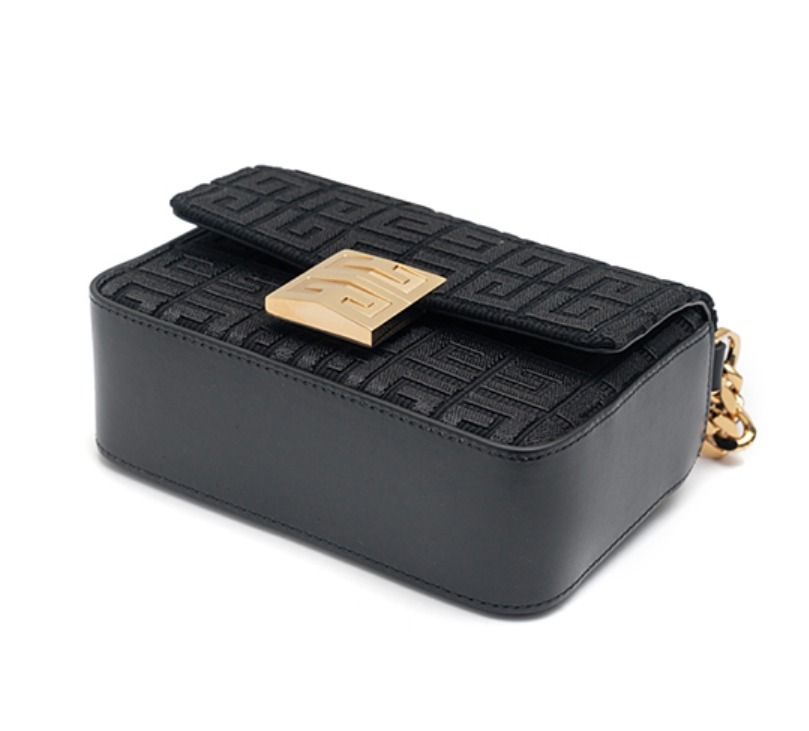 ☆【GIVENCHY】☆4Gバッグ スモール 4G刺繍 チェーン付き