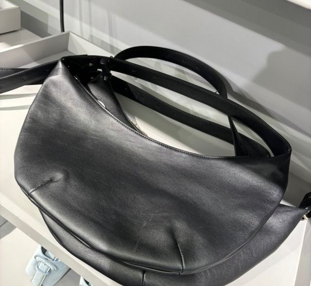 ARKET” カーブショルダーレザーBAG Black (ARKET/ショルダー