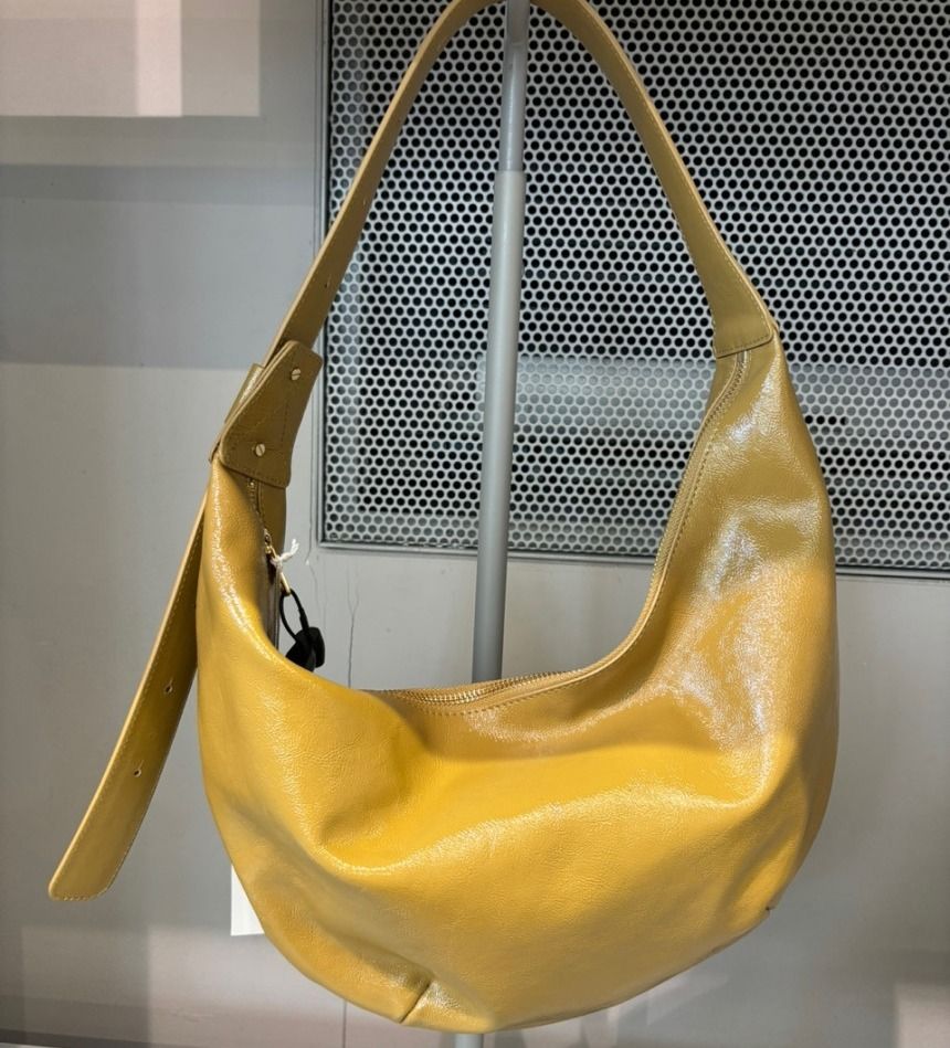 ARKET” カーブショルダーレザーBAG Black (ARKET/ショルダー