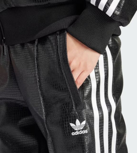 Adidasレディースパンツ☆PREMIUM FAUX LEATHER SST LUXE TRACK Adidasレディースパンツ☆PREMIUM FAUX LEATHER SST LUXE TRACK