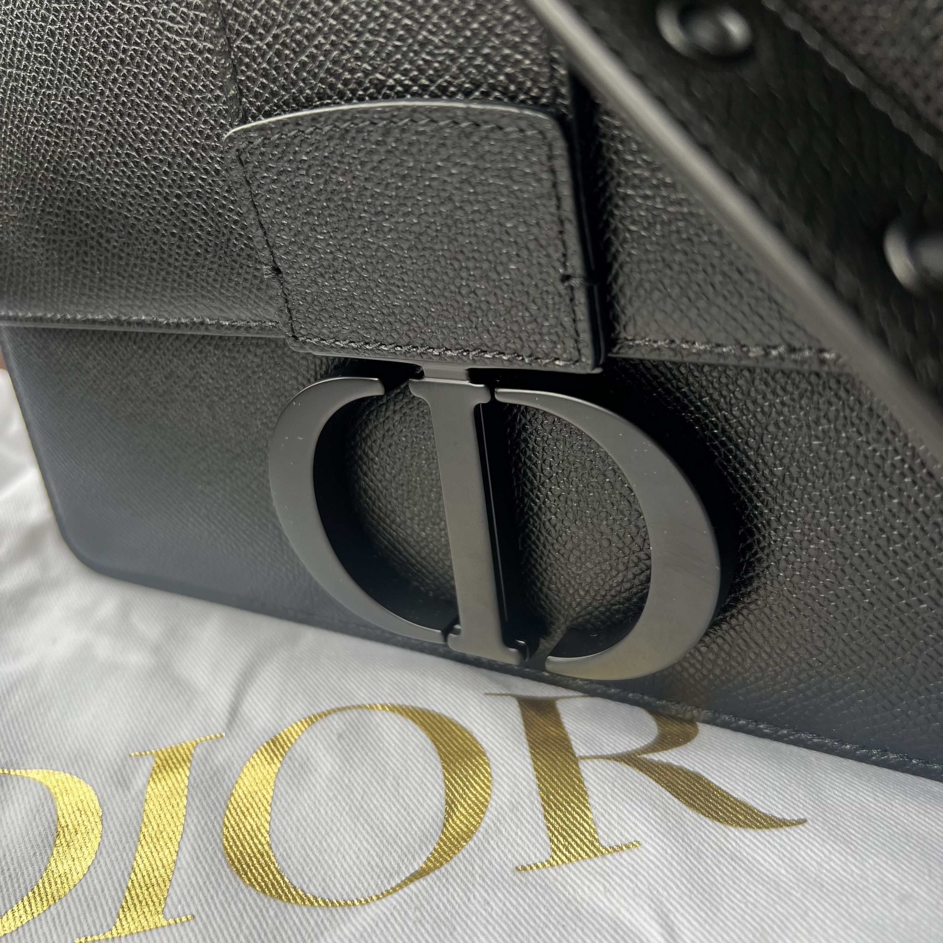 【DIOR直営】セール!! 送料込 30 MONTAIGNE オールブラック DIOR直営】セール!! 送料込 30 MONTAIGNE オールブラック (Dior