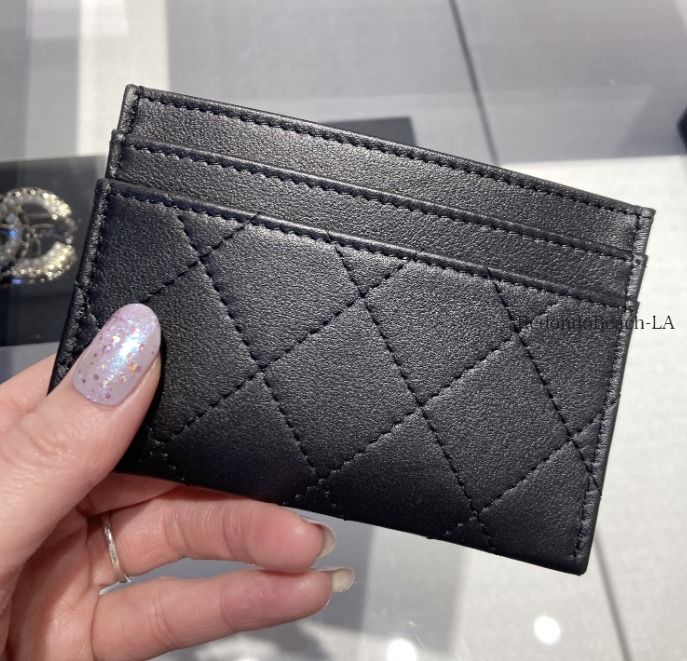 オールブラックがクール♪【CHANEL】SO BLACK カードケース 希少入手困難なブラックCC】CHANEL☆SO BLACK カードケース