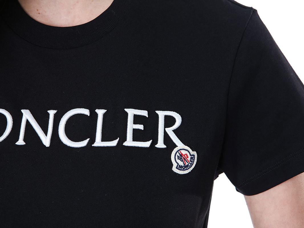 モンクレール) MONCLER 刺繍ロゴ Tシャツ 8C00006 829HP
