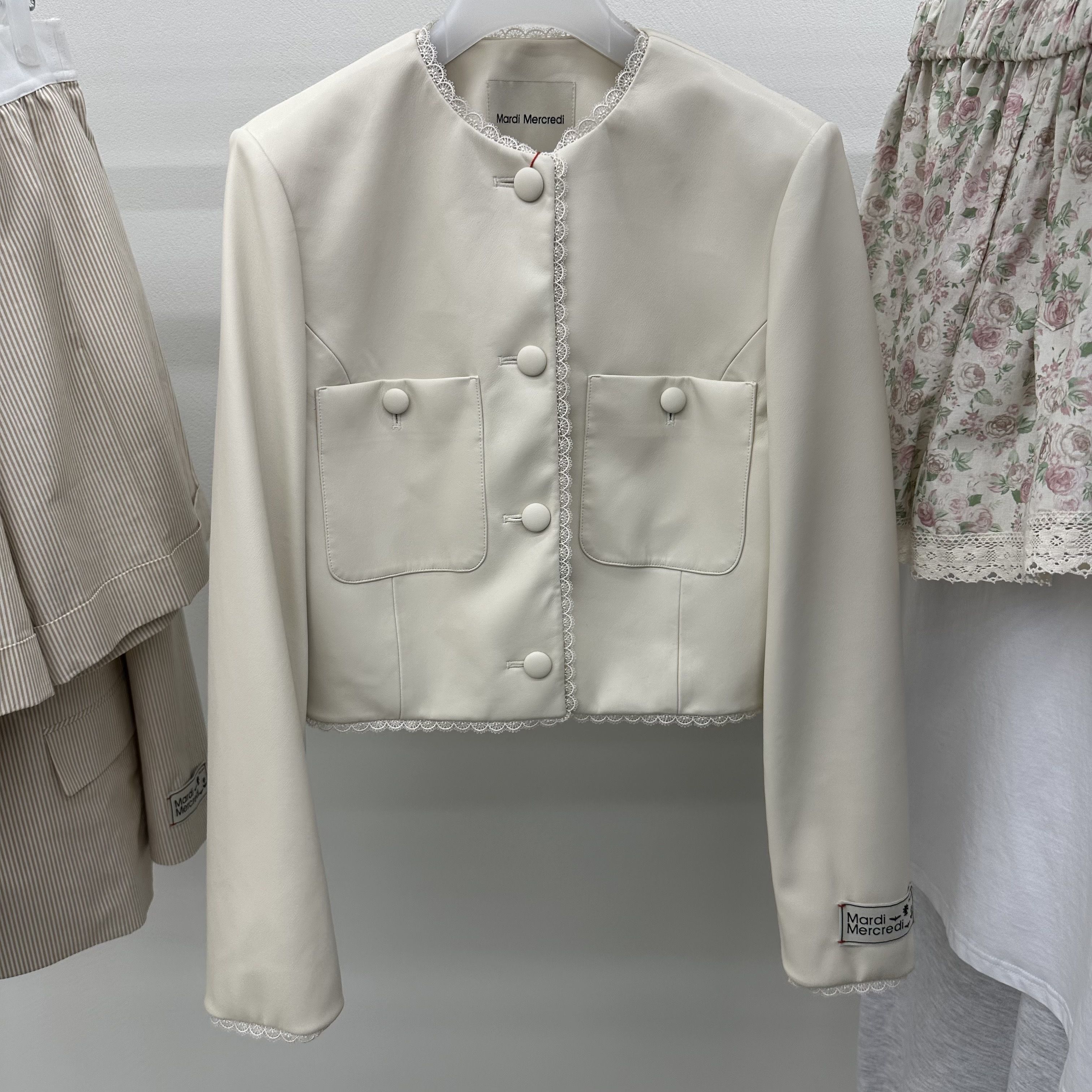 ★MARDI MERCREDI★FAUX LEATHER CROPPED JACKET LACE★大人気★ ☆MARDI MERCREDI☆FAUX LEATHER CROPPED JACKET LACE☆大人気