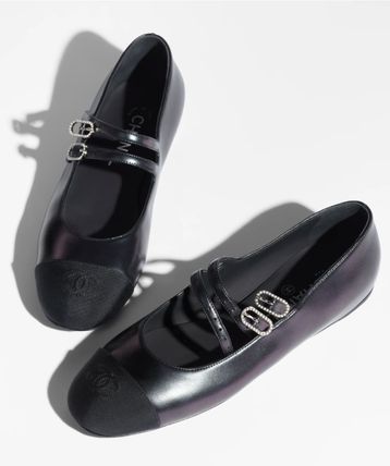 CHANEL 靴 パテントブラック フラットシューズ ストラップ