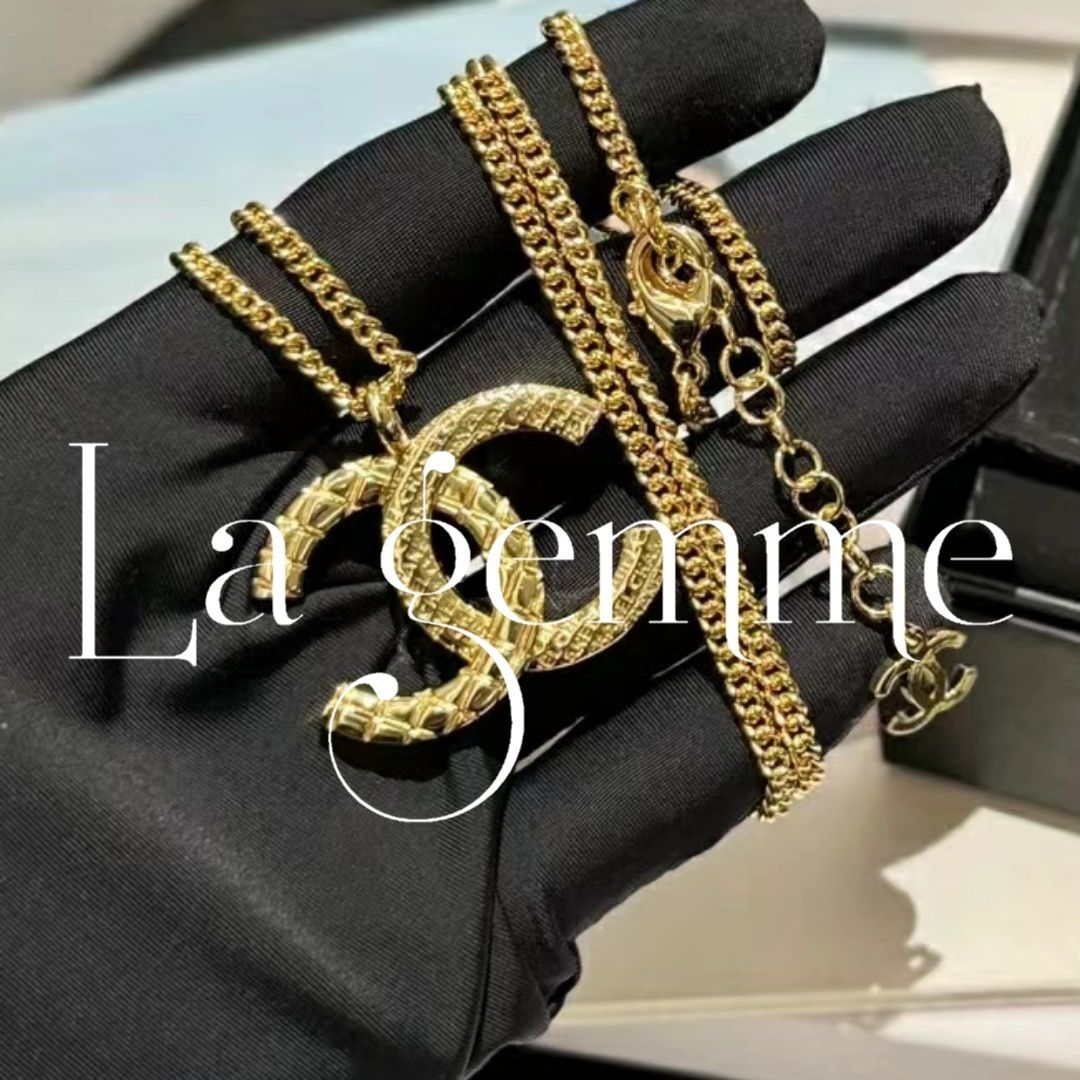 2024SS☆送料無料【CHANEL】ロゴ ロング ペンダント ネックレス