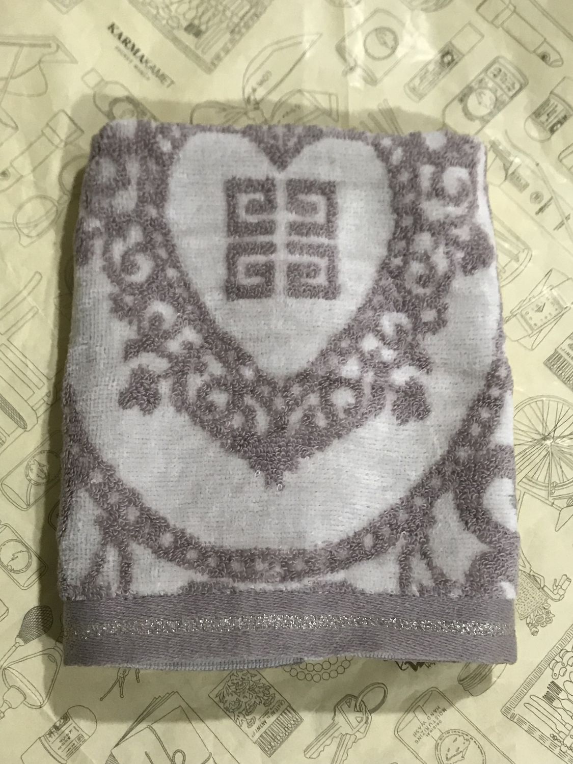 ジバンシー GIVENCHY タオル (Laura Ashley/タオル) 104906740【BUYMA】