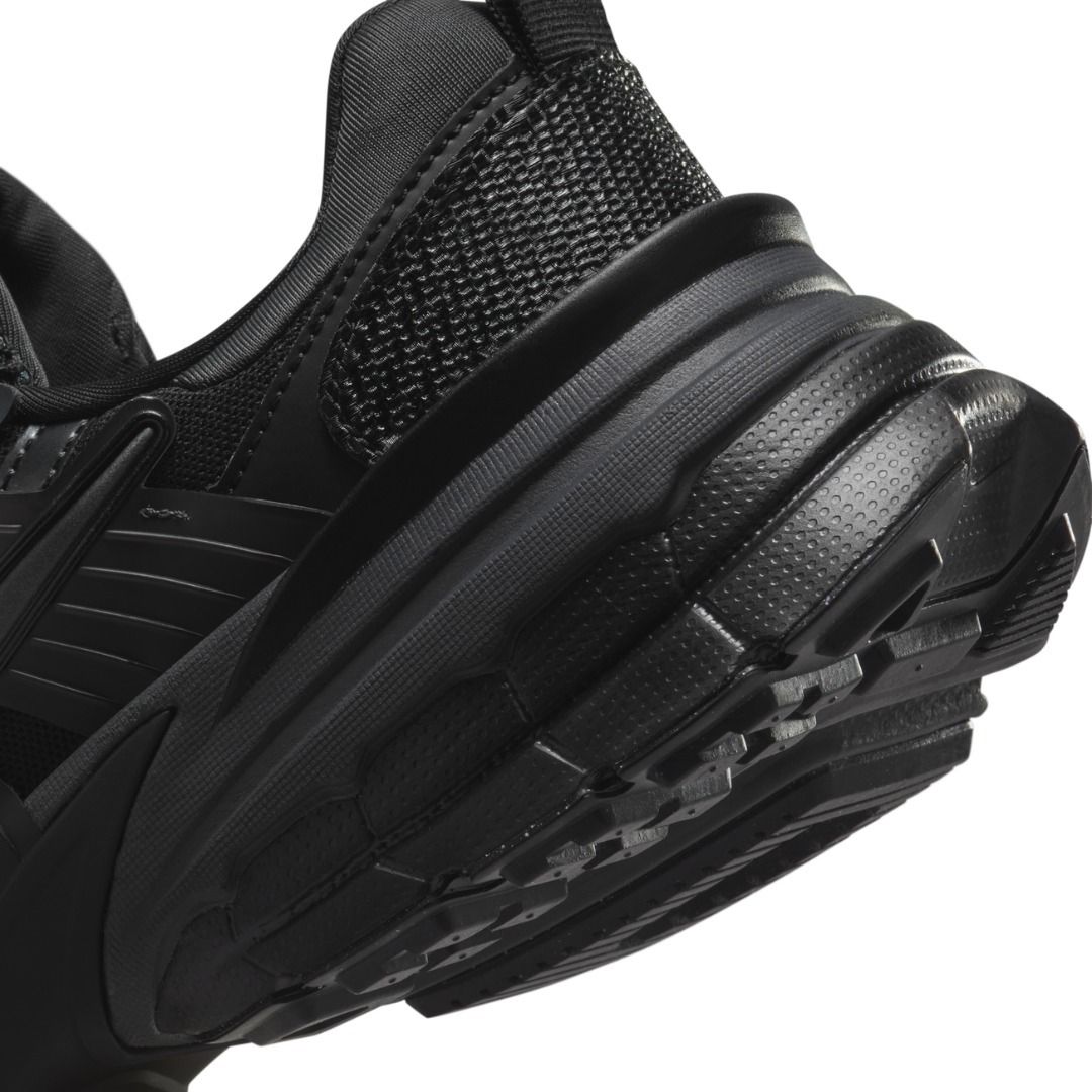 【NIKE】関送無料/ナイキ V2K ラン/V2KRUN/ブラック NIKE】関送無料/ナイキ V2K ラン/V2KRUN/ブラック (Nike