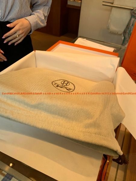 激レア！HERMES /シルク/バック/エレガント/入手困難/シック/ 激レア！HERMES /シルク/バック/エレガント/入手困難/シック