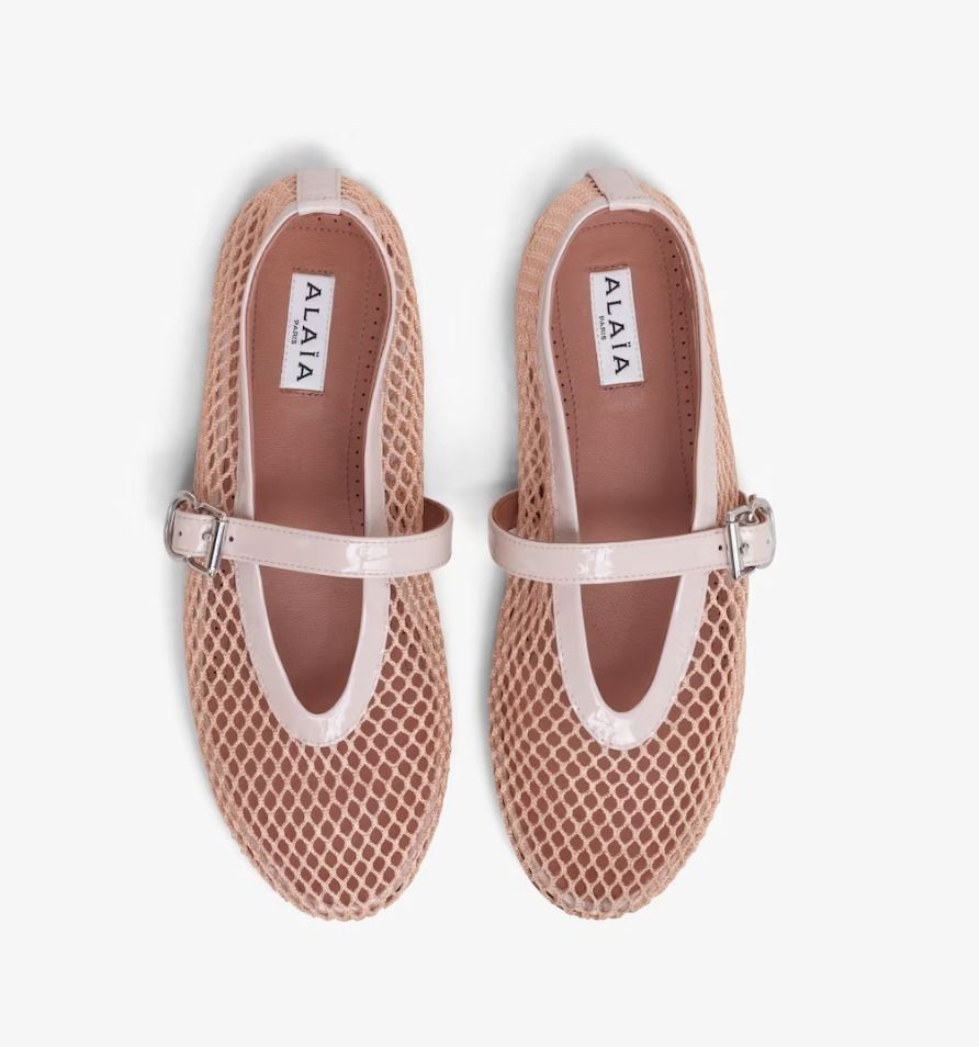 上品グレージュ【ALAIA☆アライア】メッシュ バレエフラット レディース デザイナーズフラットシューズ｜アライア日本公式