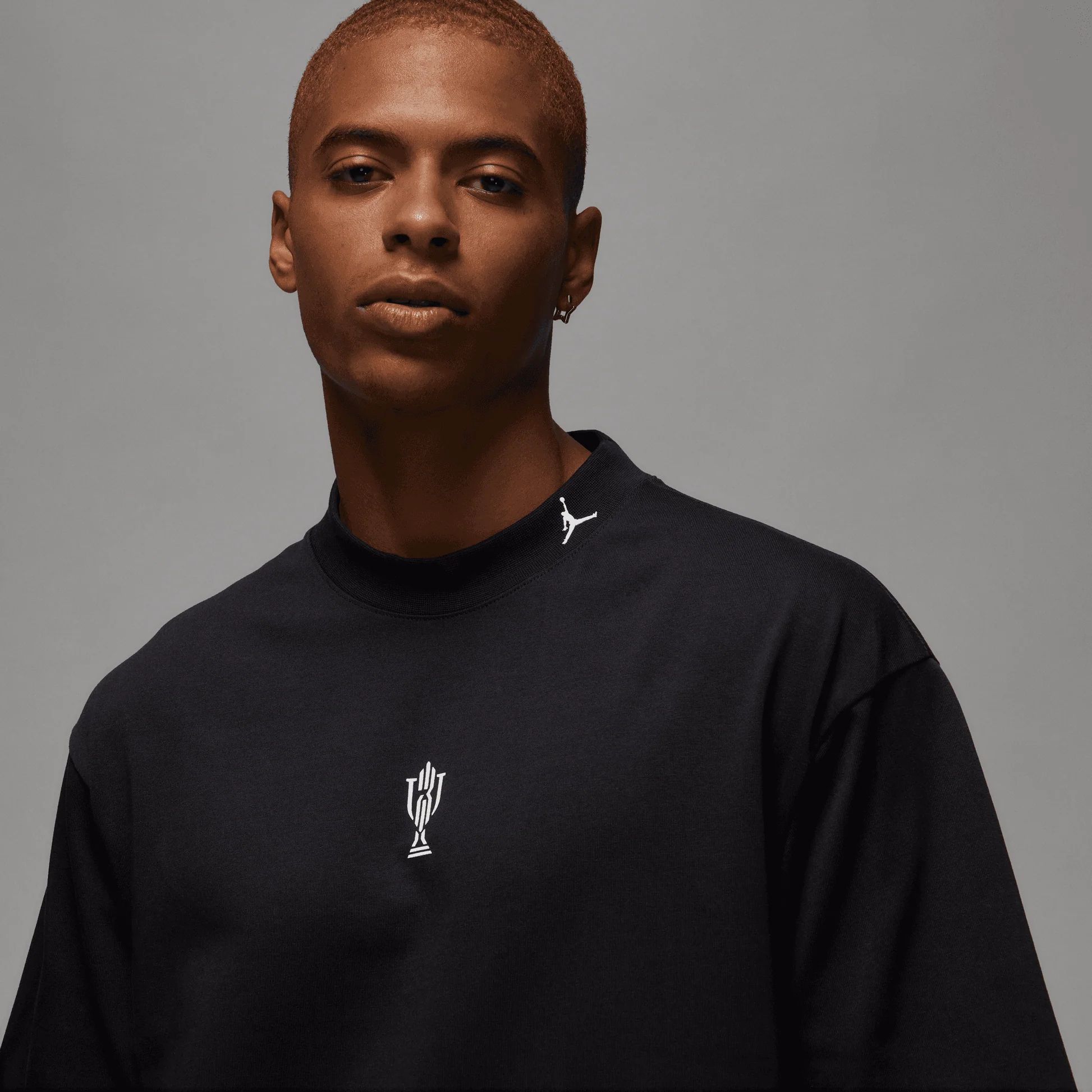 新品 JORDAN トロフィールーム コラボ モックネックTシャツ L