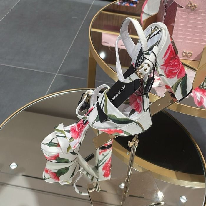 【Dolce&Gabbana】フローラルプリント プラットフォームサンダル Amazon.com: Dolce&Gabbana, Floral 125MM Platform Wedge