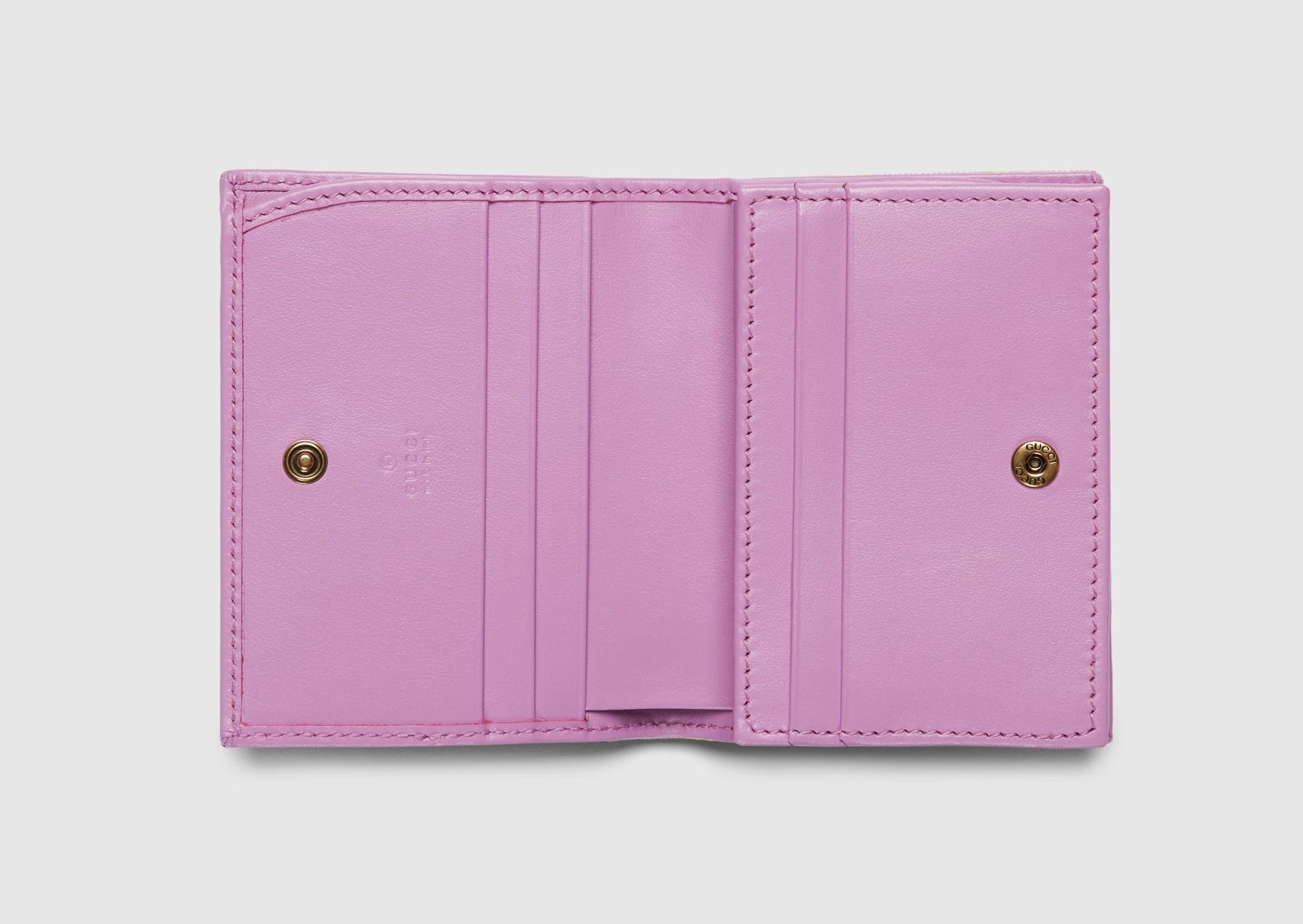 大人気 ギフト♪【国内発送☆GUCCI】GG 二つ折り カードケース (GUCCI 小物