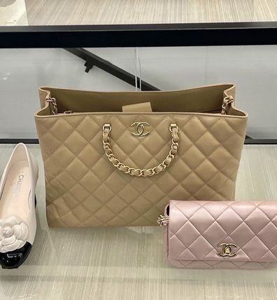 【毎日に華やぎを添えて♪】CHANEL トートバッグ Chanel シャネル トートバッグ トートバッグ nini 通販 14784355