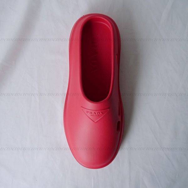 国内発】GUCCI ロゴ ラバーサンダル 無地スリッポン1S811M
