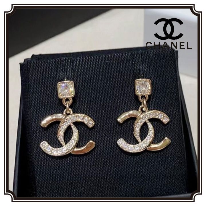 【リボンに揺れるCCロゴがキュート♪】シャネル ピアス 24B 新作【CHANEL】華やかに揺れる☆CCマーク リボン ピアス