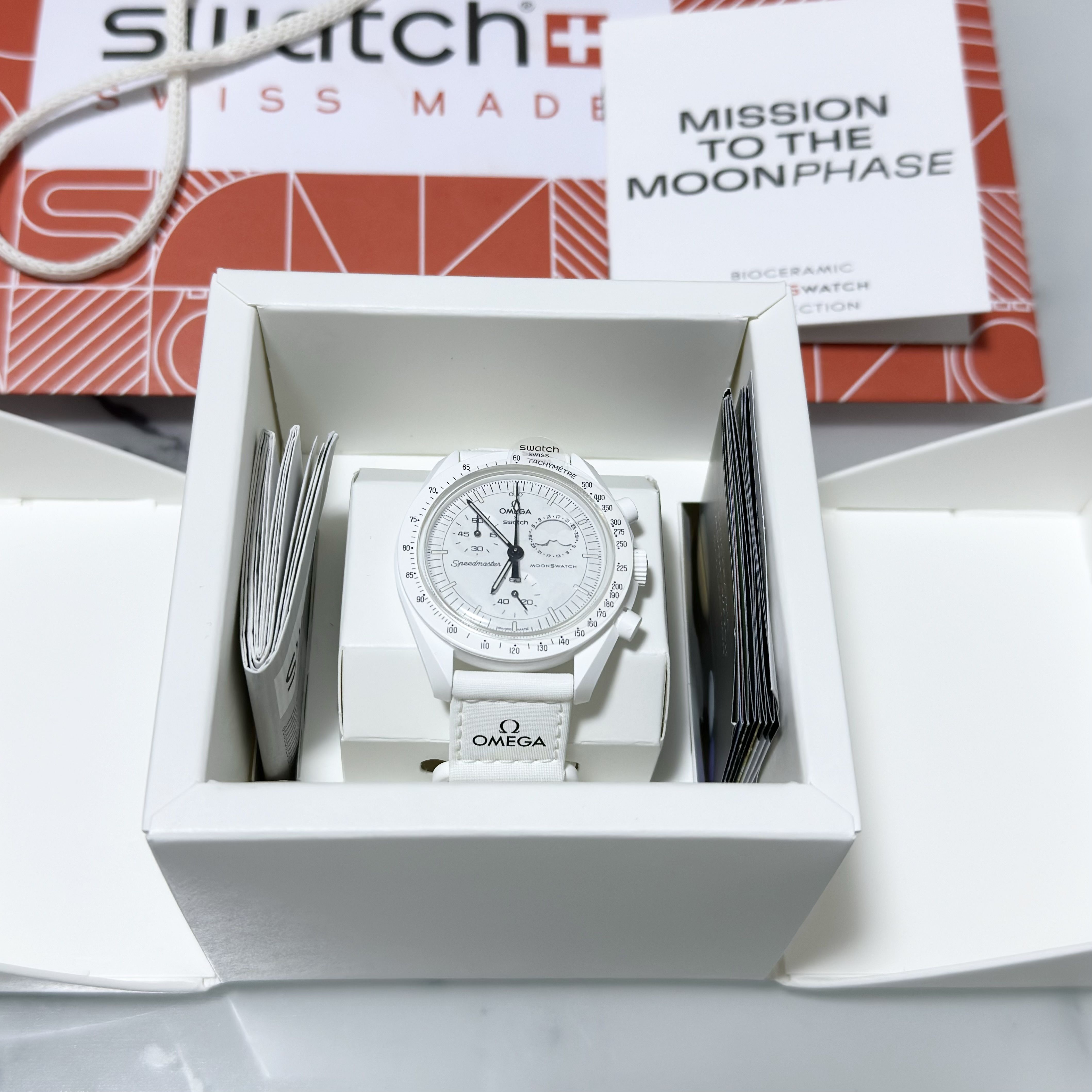 Snoopy x OMEGA x Swatch MoonSwatch スヌーピー オメガ 白 (OMEGA/デジタル時計) 105512532【BUYMA】 Snoopy x OMEGA x Swatch MoonSwatch スヌーピー オメガ 白 (OMEGA/デジタル時計) 105512532【BUYMA】