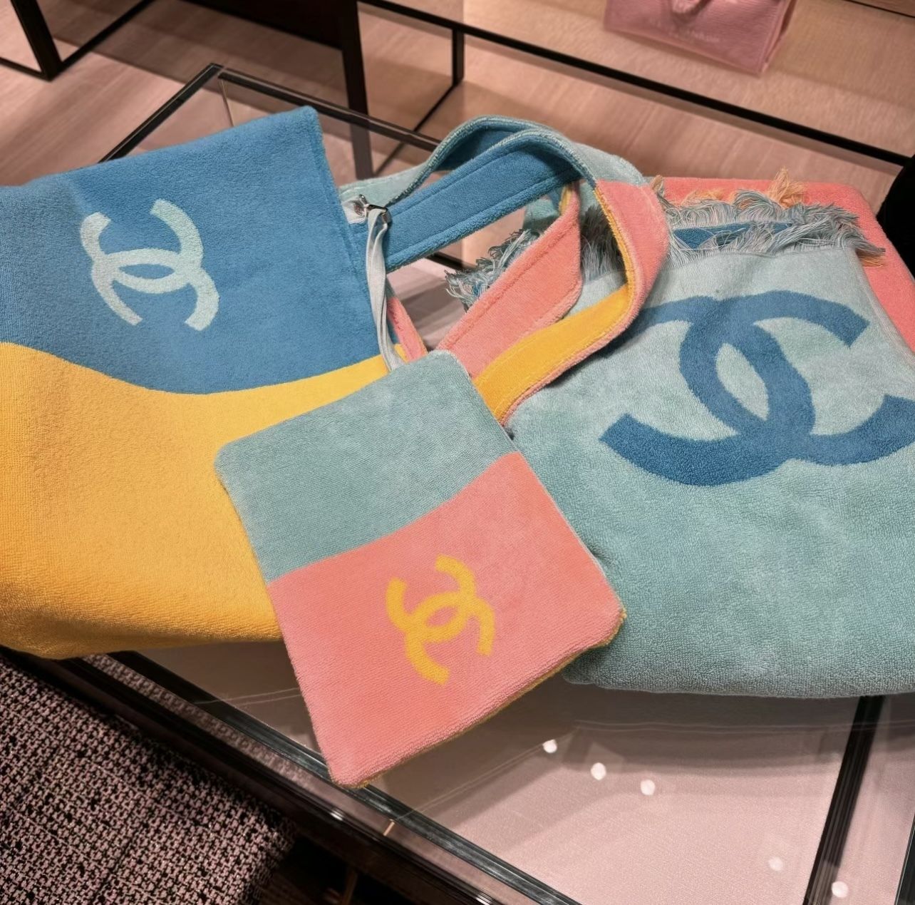 【可愛くて実用的♪】CHANEL ビーチバッグセット 楽天市場】シャネル CHANEL ビーチバッグセット(タオル・ポーチ