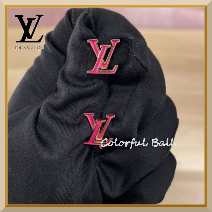 国内直営即発】LV アイコニック ストラス ロゴピアス (Louis