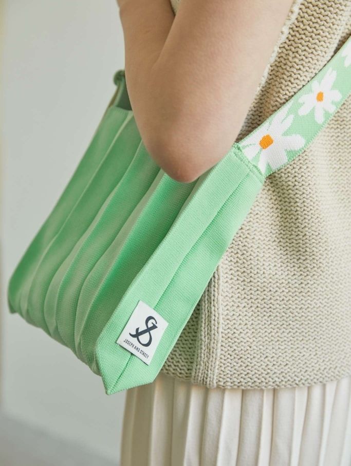 【JOSEPH&STACEY】ラッキープリーツニットデイジバッグ WING JOSEPH AND STACEY》ラッキープリーツニットバッグ Daisy Wing
