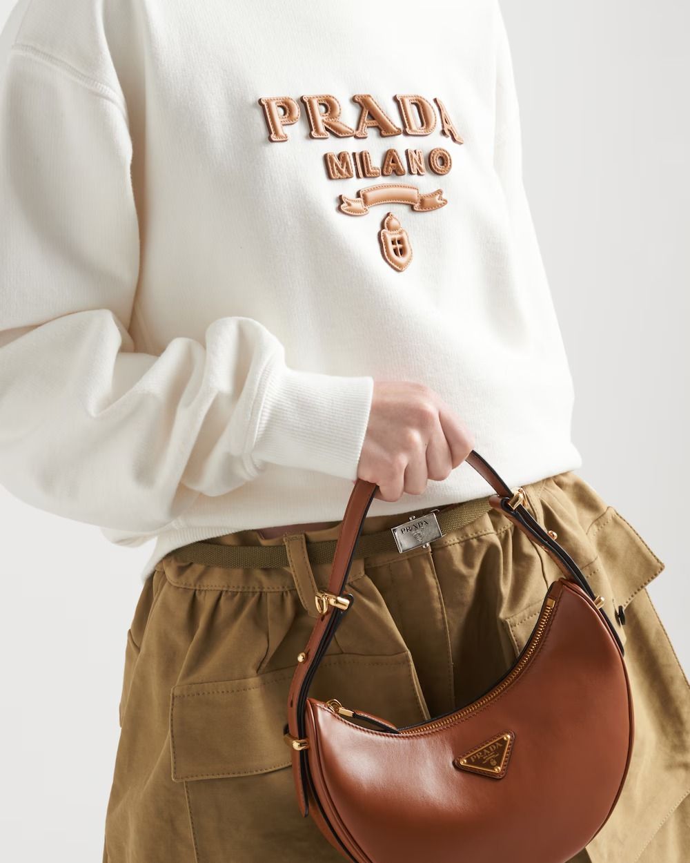 【24AW】コットン スウェットシャツ ◆プラダ◆人気 24AW】コットン スウェットシャツ ◇プラダ◇人気 (PRADA