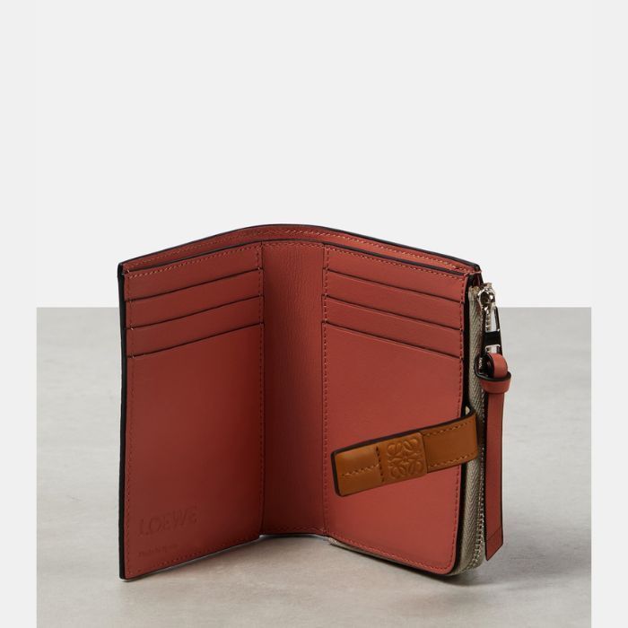 LOEWE 二つ折り革財布 レザー ウォレット バイカラー (LOEWE/折りたたみ財布) 105652110【BUYMA】