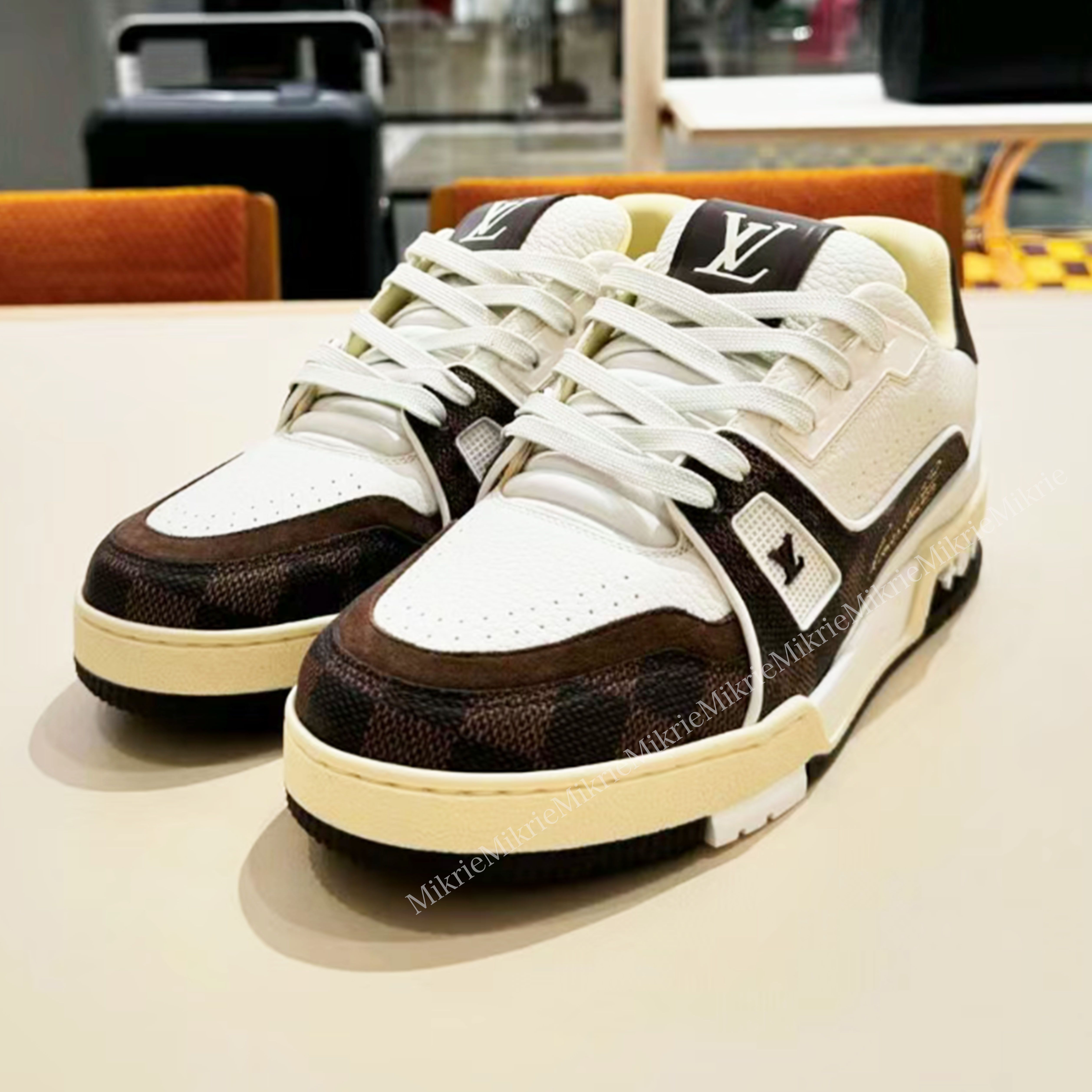 リッチな トレイナー スニーカー Louis Vuitton ダミエ ブラウン ルイヴィトン スニーカー ダミエ ブラウン SIZE 8 LOUIS VUITTON