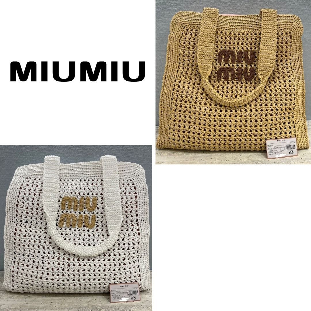 MiuMiu ラフィア風トートバッグ ジッパーポケット ボーダー ロゴ MiuMiu ラフィア風トートバッグ ジッパーポケット ボーダー