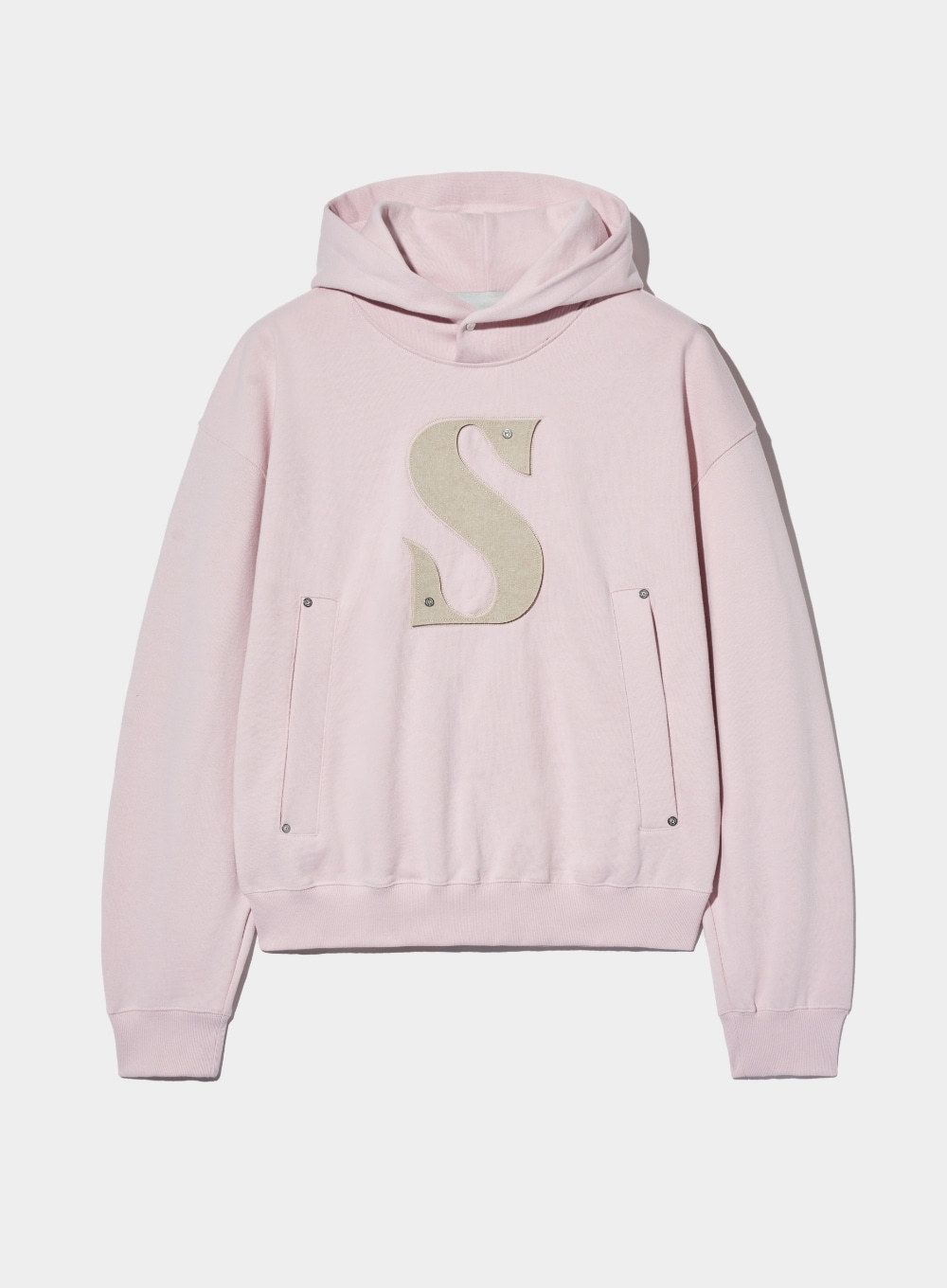 [SATUR]Rivet Applique Pocket Logo フーディー★新作・24SS★ SATUR】 RIVET APPLIQUE POCKET LOGO HOODIE : 2COLORS フード付き