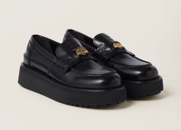 すぐ届く*MiuMiuミュウミュウ*ブラッシュドレザー ローファー