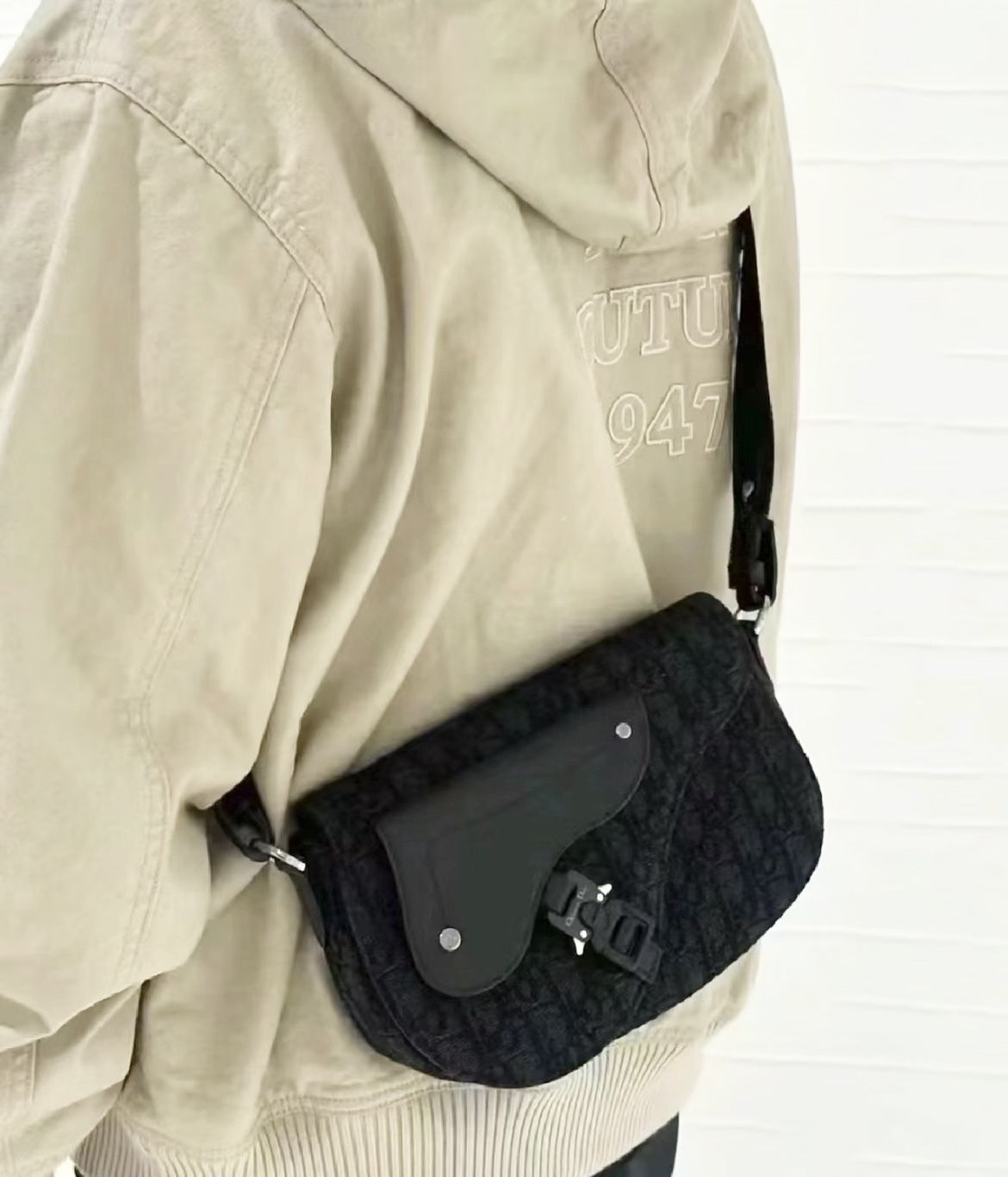 【24-25AW/お揃いにも◎】Dior★Saddle メッセンジャーバッグ 24-25AW/お揃いにも◎】Dior☆Saddle メッセンジャーバッグ