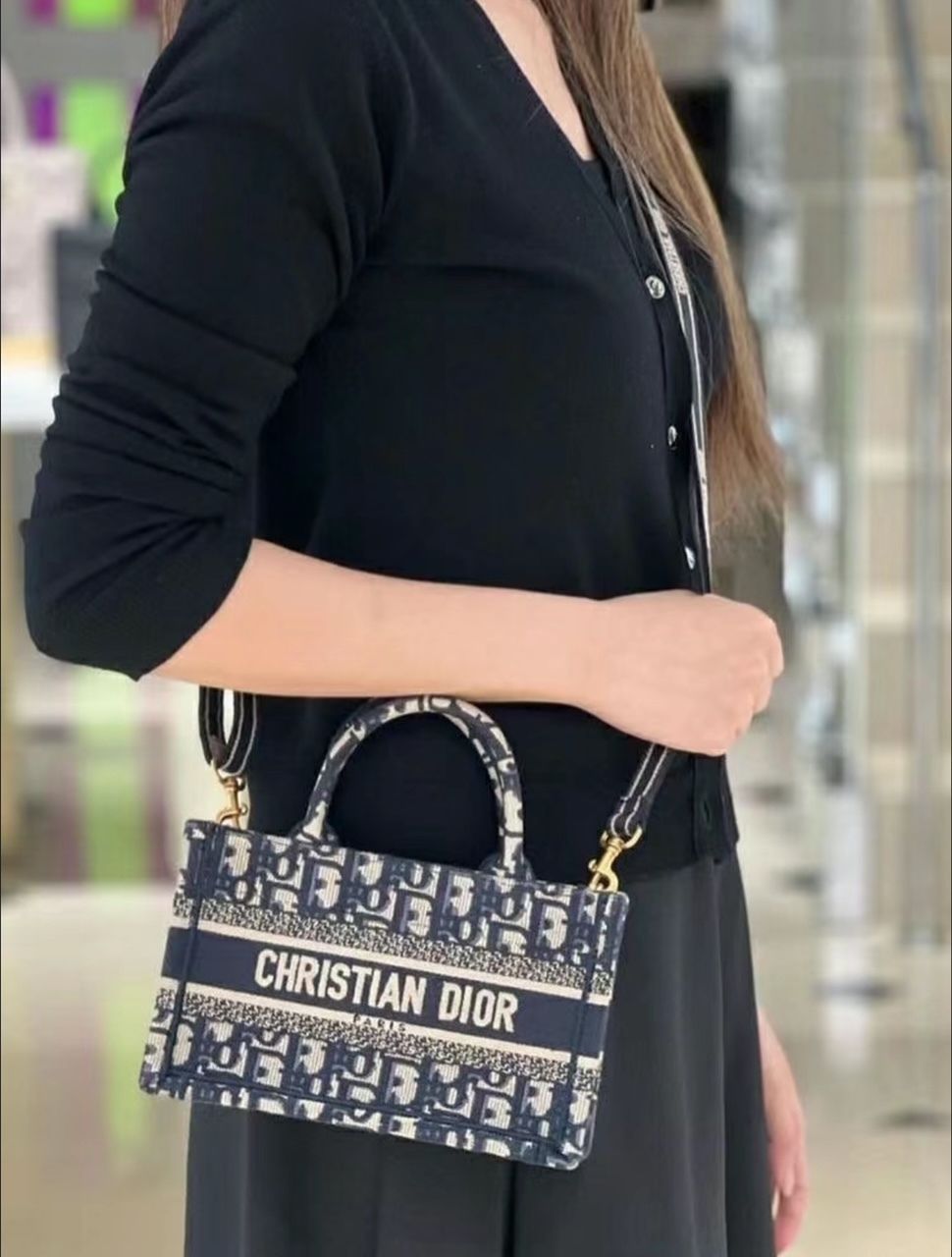 【軽やかに持てる♪】Dior ショルダーバッグ 大人気☆【DIOR】BOOK TOTE バッグ ミニ ストラップ付き (Dior
