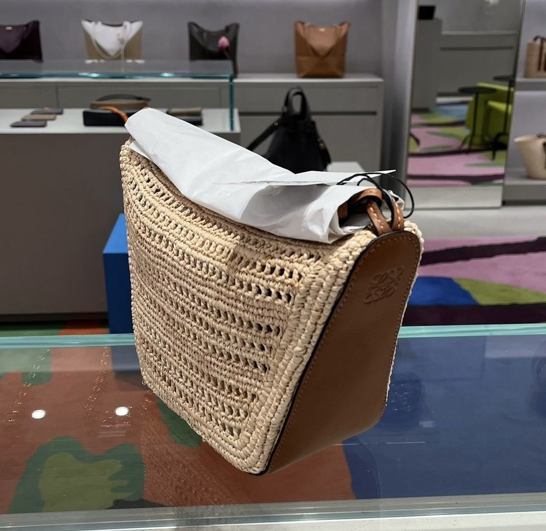 【安心・すぐ届く】ハンモックホーボー ミニ（ラフィア&カーフ） LOEWE】ロエベ ハンモックホーボー ミニ ラフィア&カーフ (LOEWE