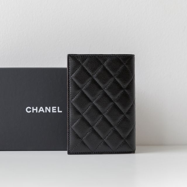 多機能で優秀◎【CHANEL】復刻CCロゴ パスポートケース CHANEL】シャネル CCロゴ パスポート ケース (CHANEL/パスポート