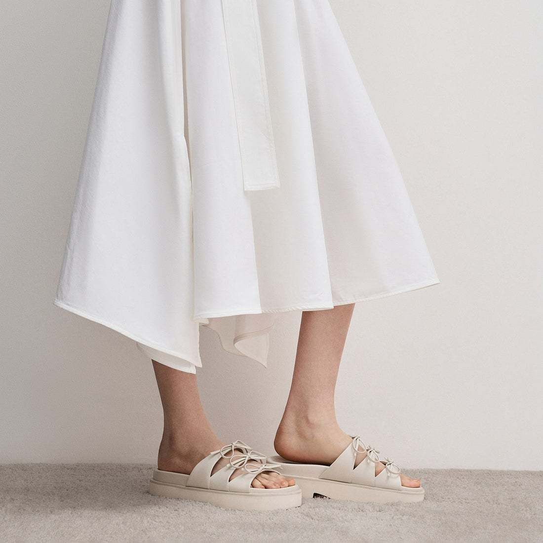 □新品未使用品□ CHARLES & KEITH タナー ノットウェッジ 厚底