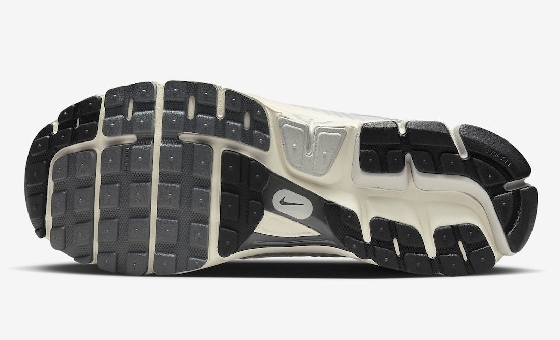 {Nike} ナイキ スニーカー Sneaker 送料関税込 org.jpg