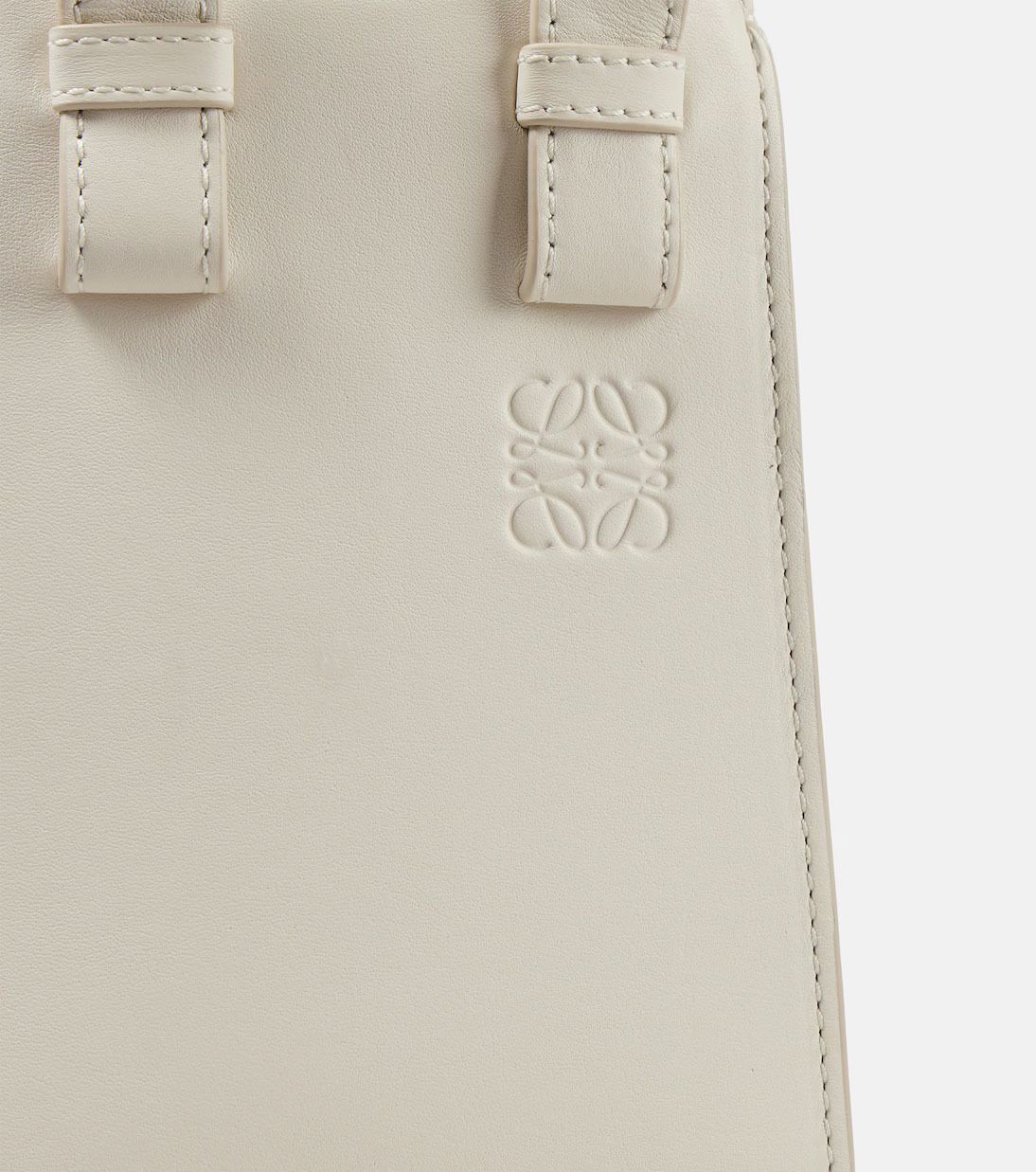 関税負担なし♪LOEWE ハンモックバッグ コンパクト ラフィア 関税負担なし♪LOEWE ハンモックバッグ コンパクト ラフィア