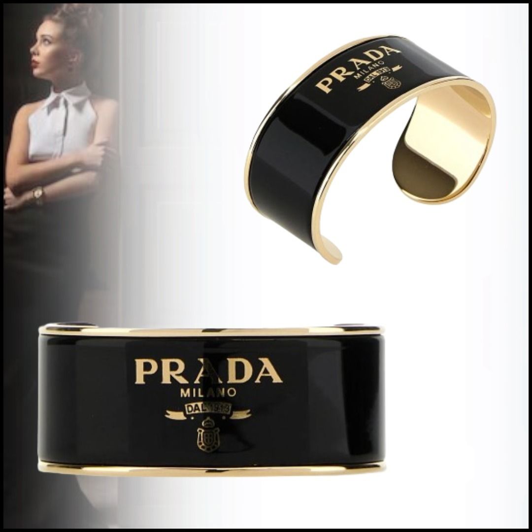 国内直営【PRADA】プラダ ロゴ エナメルメタル ブレスレット org.jpg