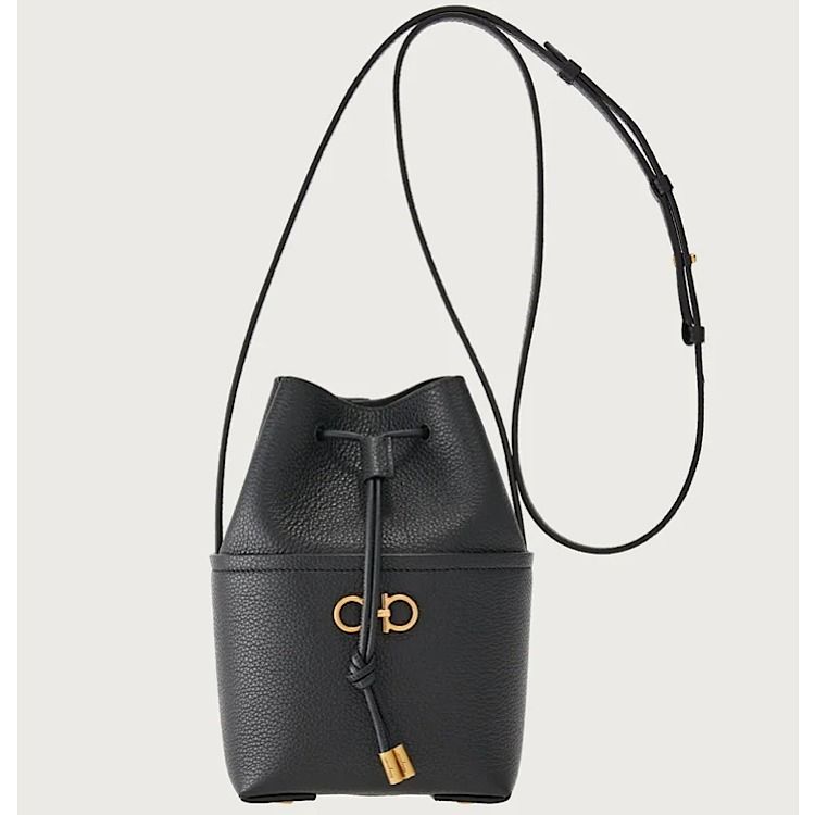 FERRAGAMO フェラガモ Salvatore Ferragamo バッグ ジョアン