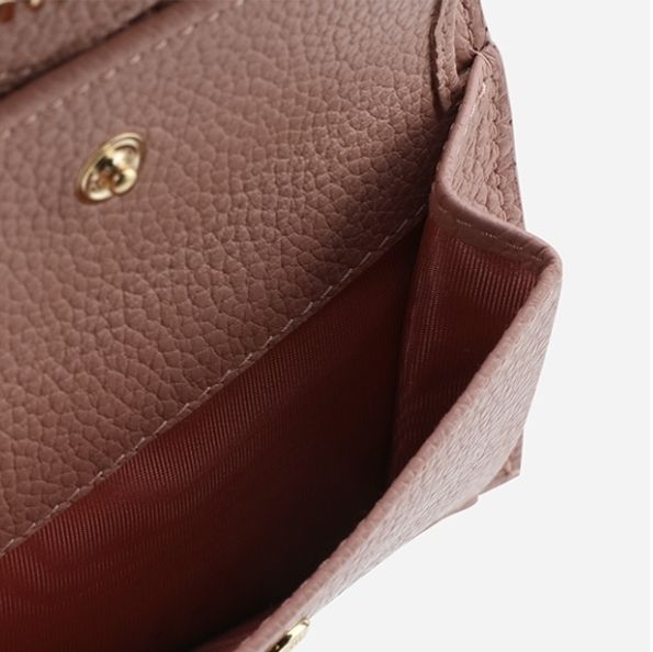 送料関税込★MIU MIU★ 折りたたみ財布 ☆送料関税込☆MIU MIU ロゴ 小銭入れ付き 二つ折り財布☆超人気