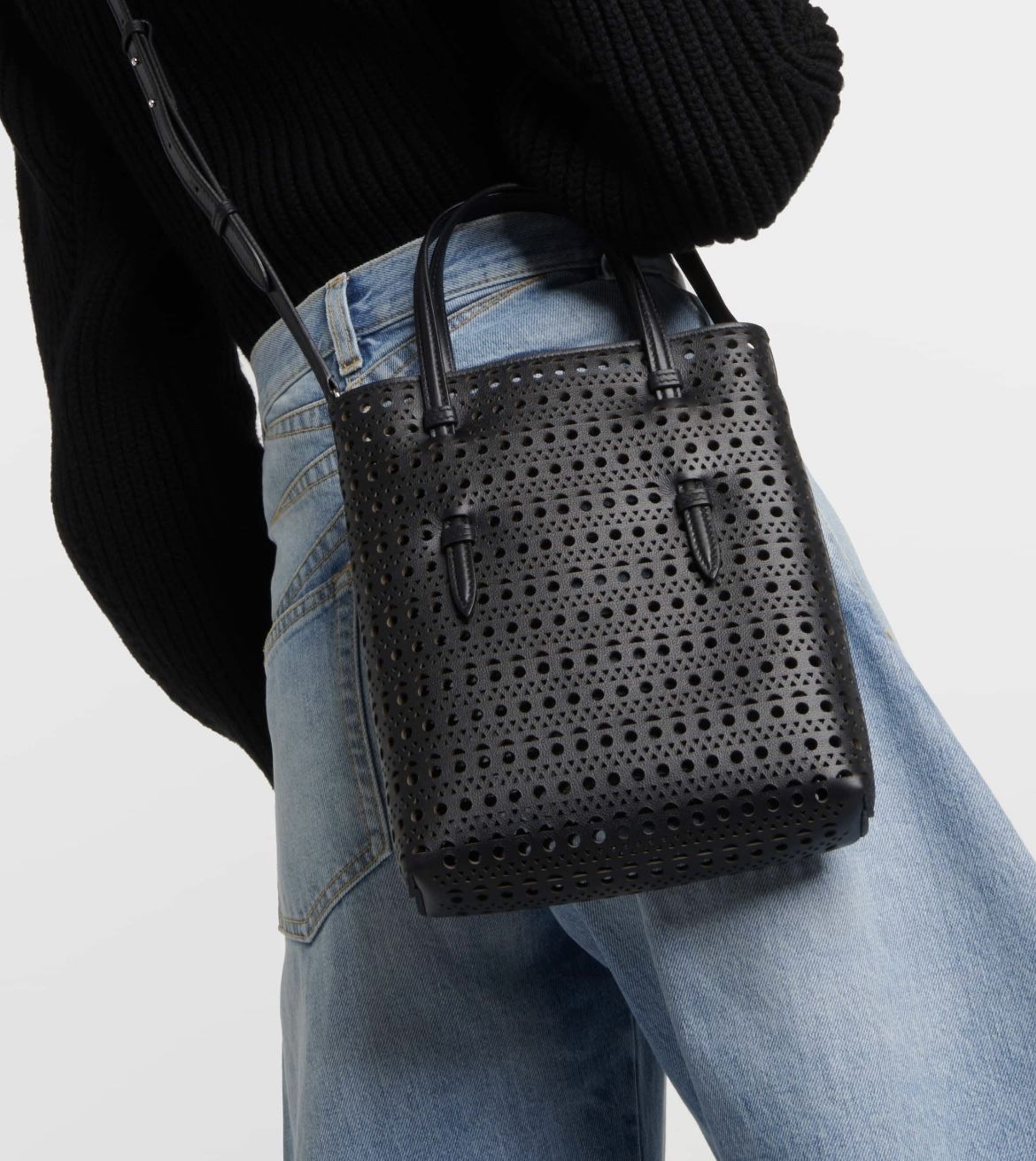 ★ALAIA★関税込♪日本未入荷♪Mina Ns Vienne ショルダーバッグ ☆ALAIA☆関税込♪日本未入荷♪Mina Ns Vienne ショルダーバッグ