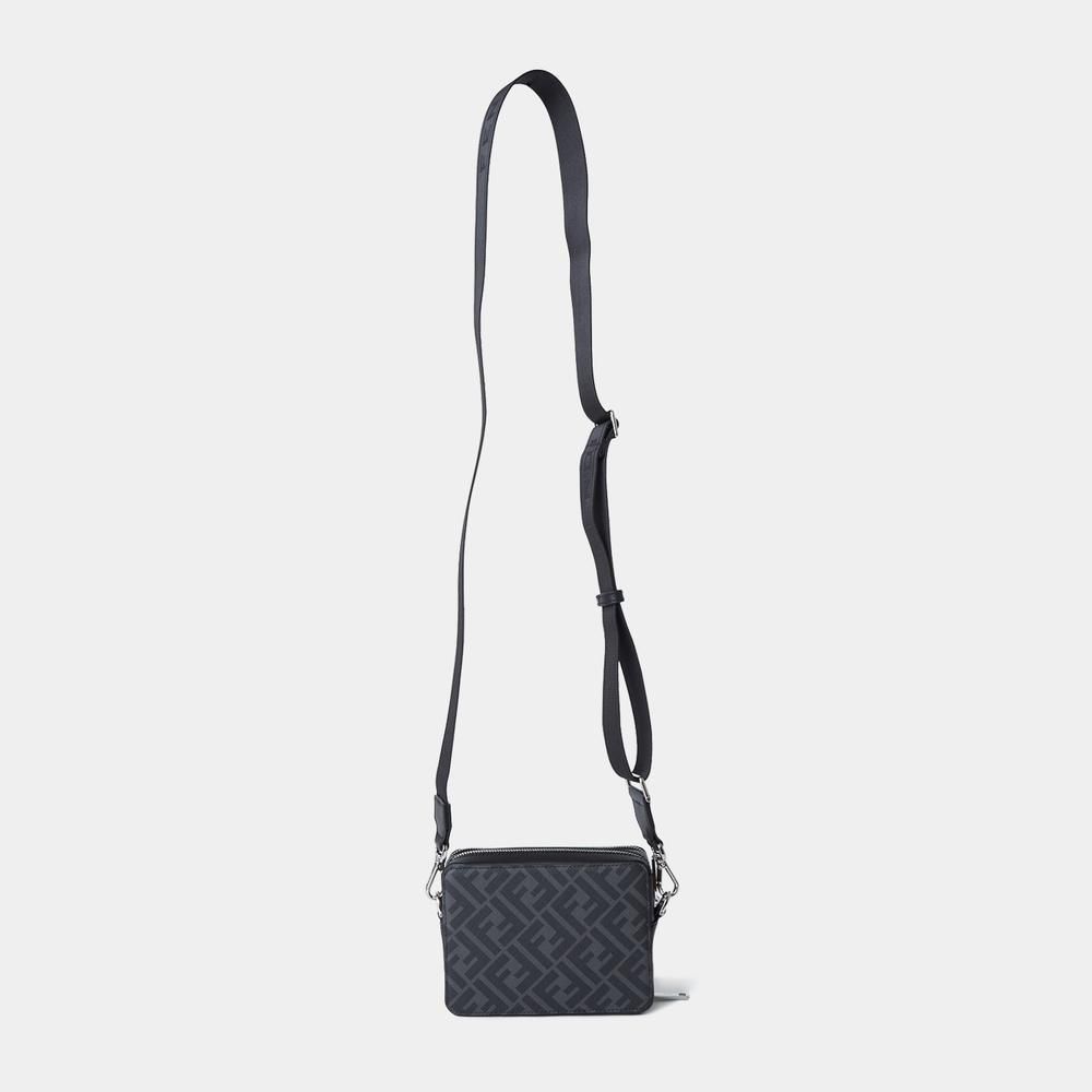 FENDI カメラバッグ / ショルダー 本革レザー 黒 FF Camera Case FENDI カメラバッグ / ショルダー 本革レザー 黒 FF Camera Case