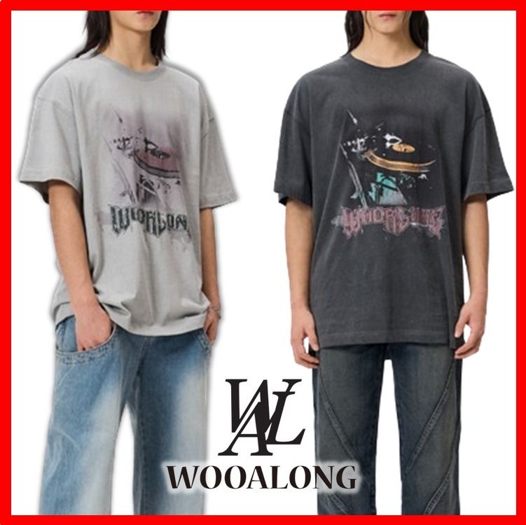 ☆韓国の人気☆【WOOALONG】☆Sand washing graphic T-shirt.s