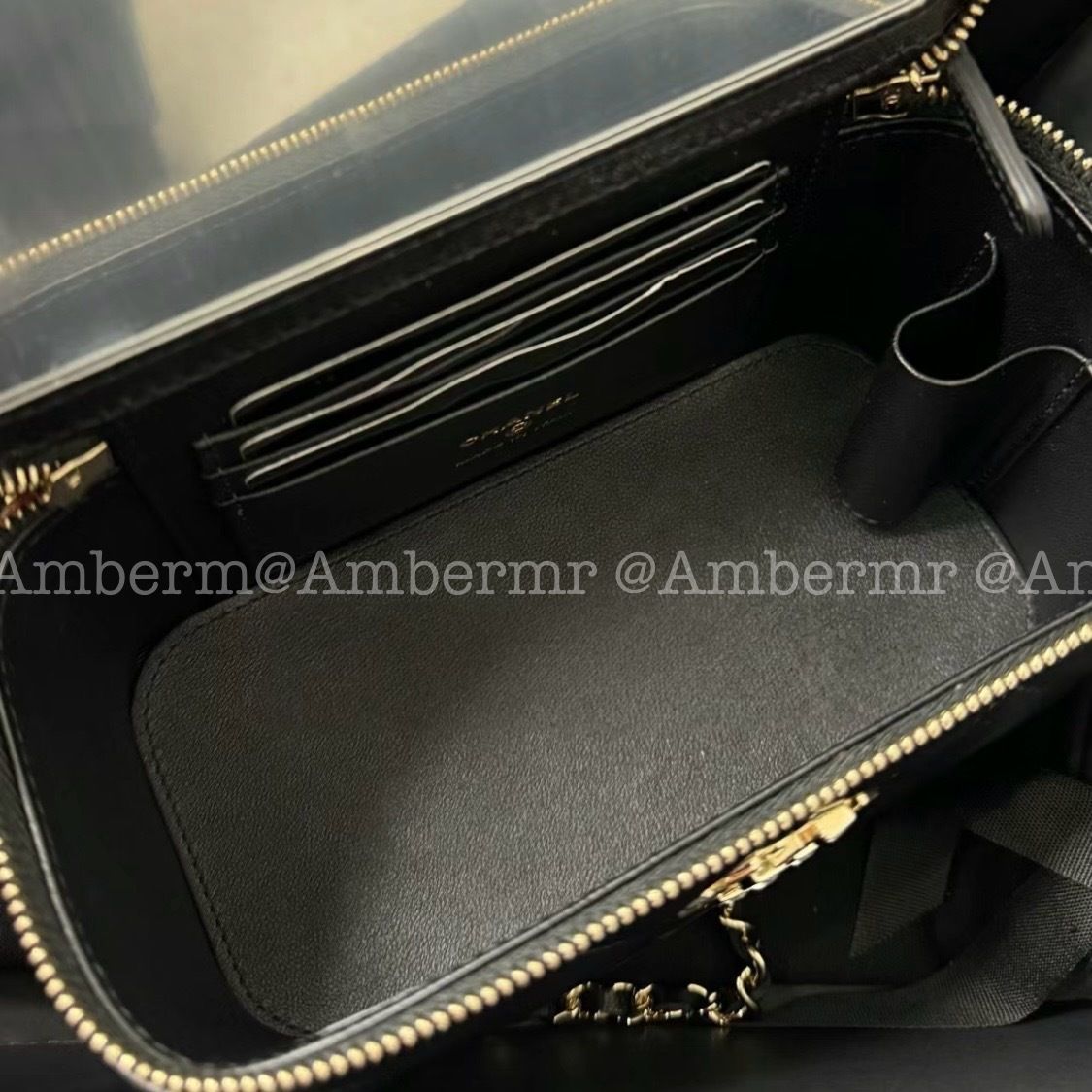24SS CHANEL CCロゴ バニティケース ロゴメタルハンドル (CHANEL